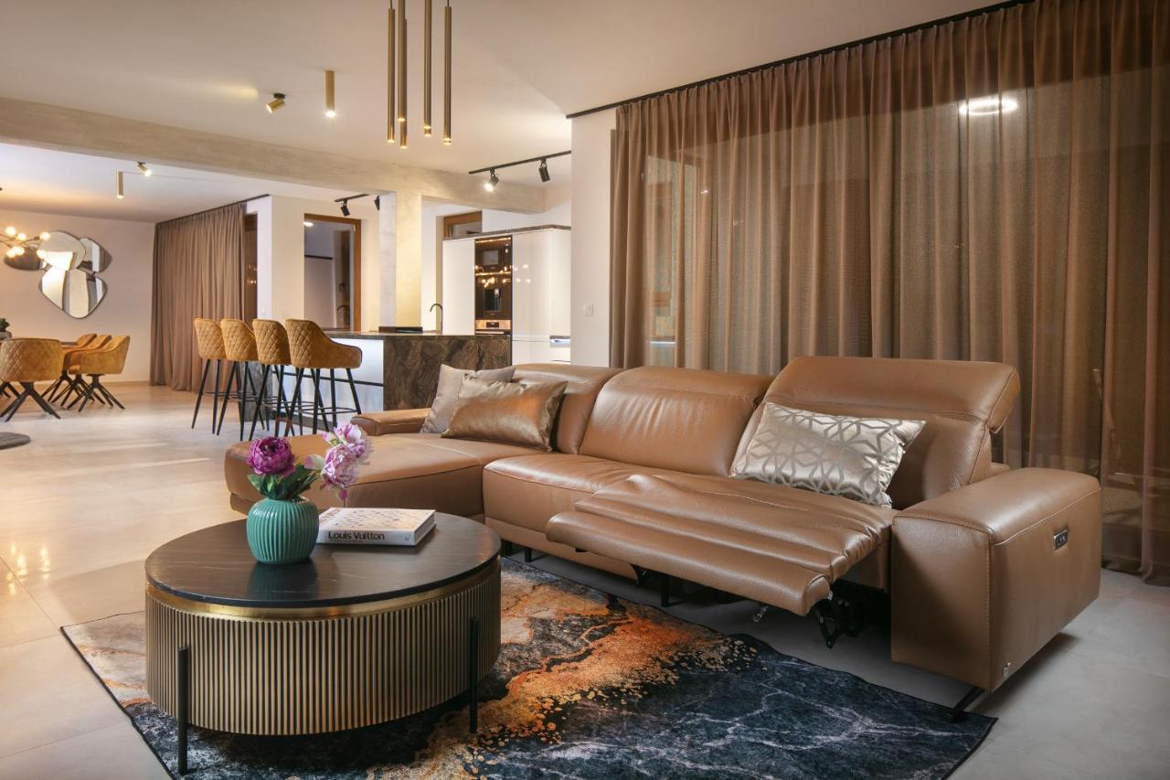 Malibu Imperial Resort ヴィル エクステリア 写真
